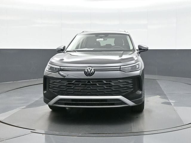 New 2026 Volkswagen Tiguan SE image 2