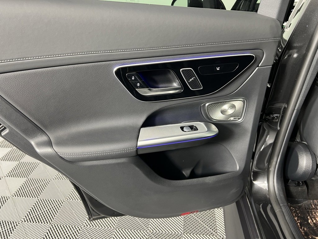Used 2025 Mercedes-Benz GLC 300 4MATIC image 25
