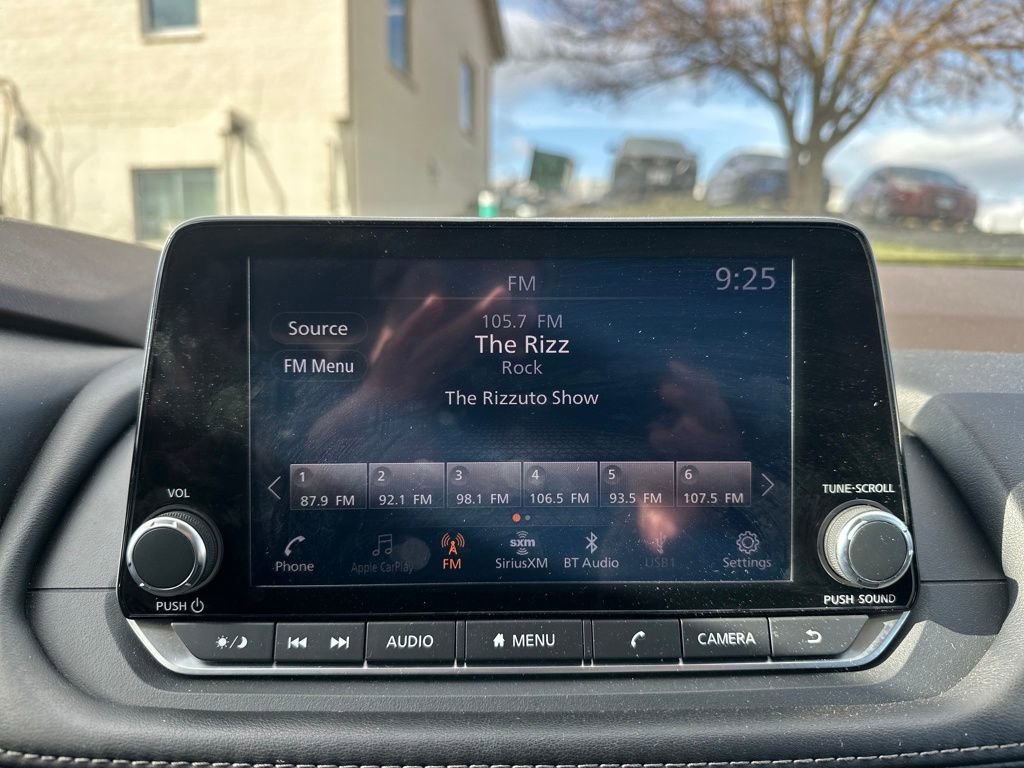 Used 2023 Nissan Rogue SV FWD image 46