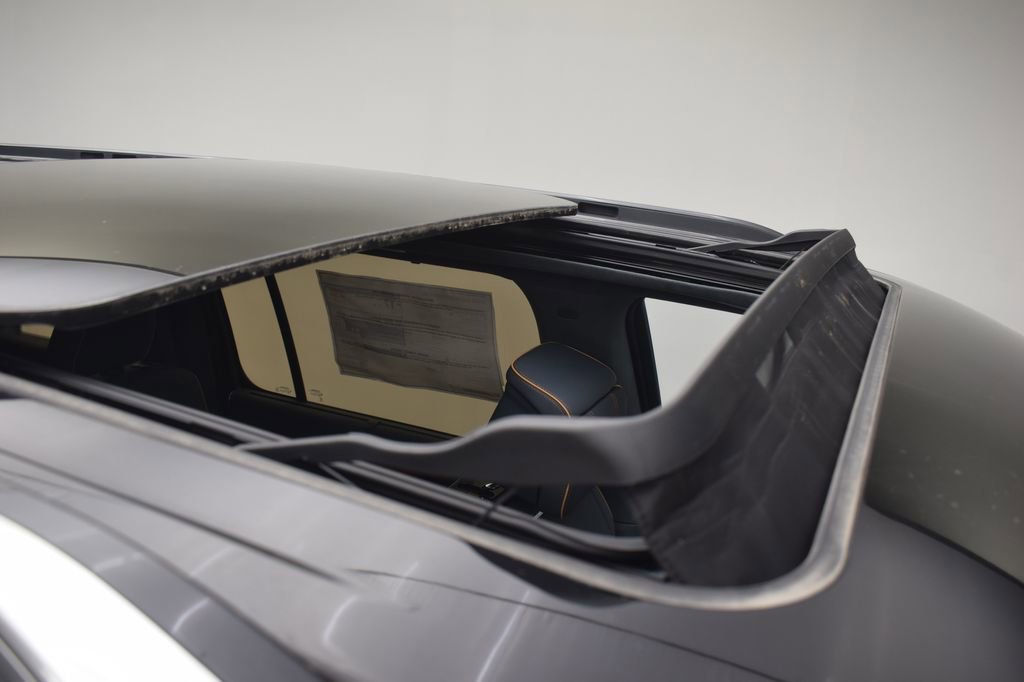 New 2024 Jeep Grand Wagoneer Series III AWD/4WD image 11