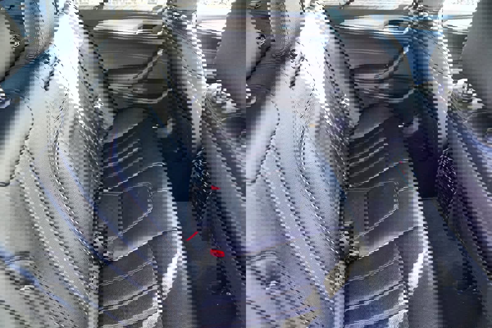 Used 2018 BMW 530e w/ M Sport Package 2 image 16