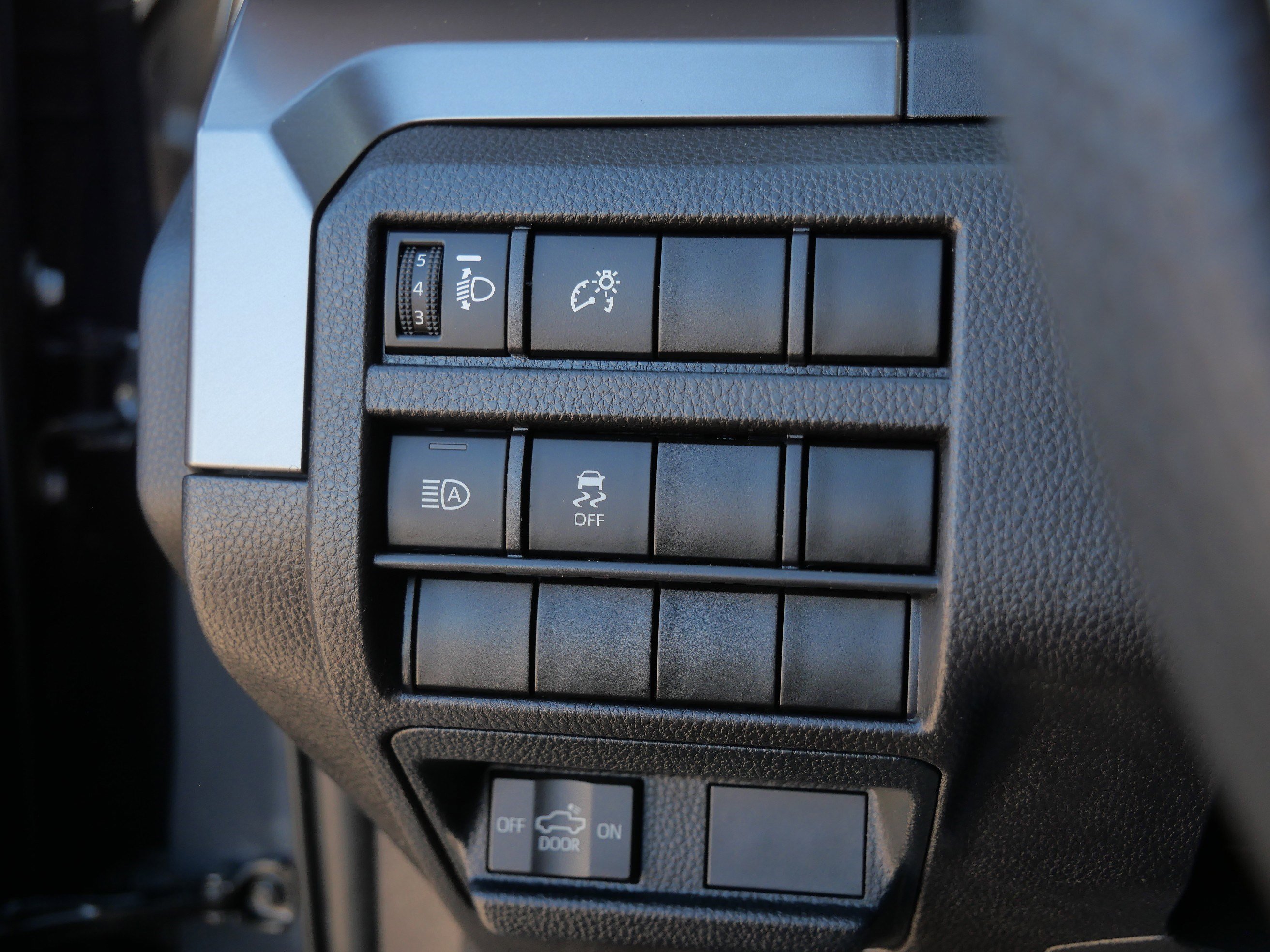 Used 2025 Toyota Tacoma TRD Sport AWD/4WD image 27