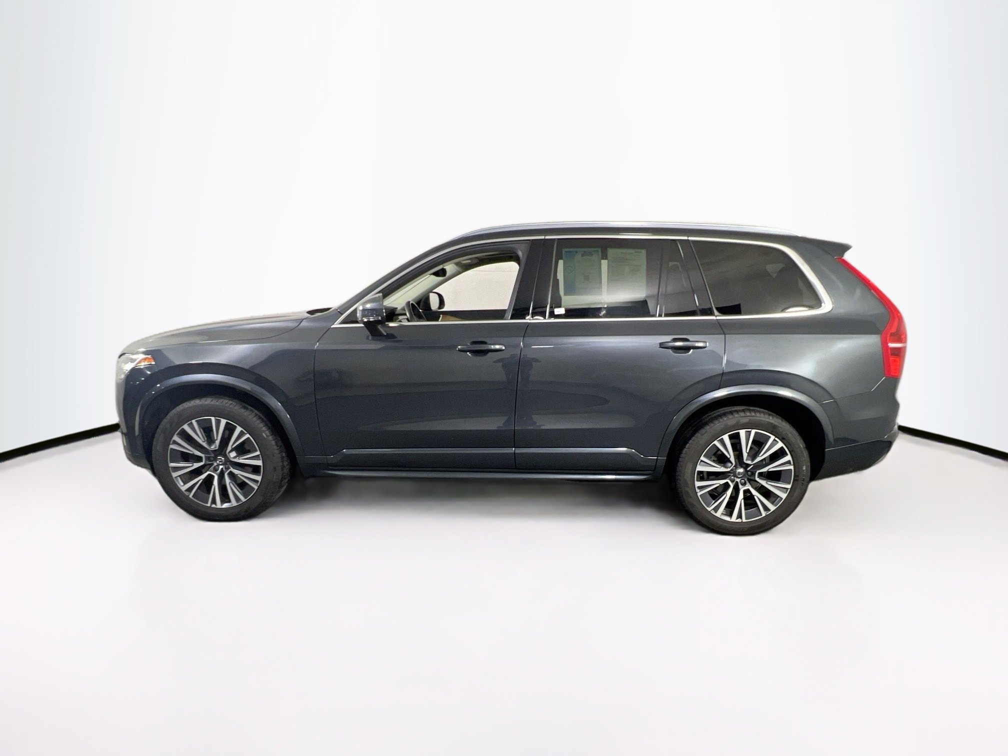 Used 2022 Volvo XC90 T5 Momentum w/ Protection Package Premier AWD/4WD image 8