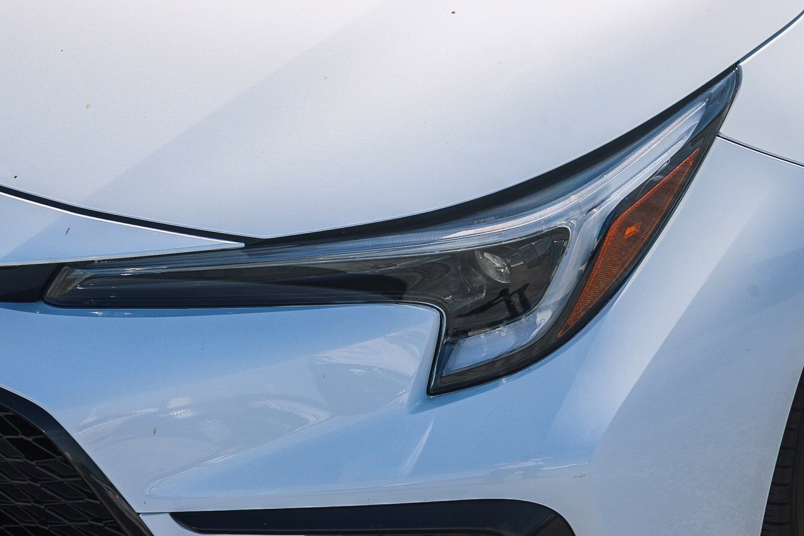 Used 2025 Toyota Corolla SE w/ Convenience Package image 5