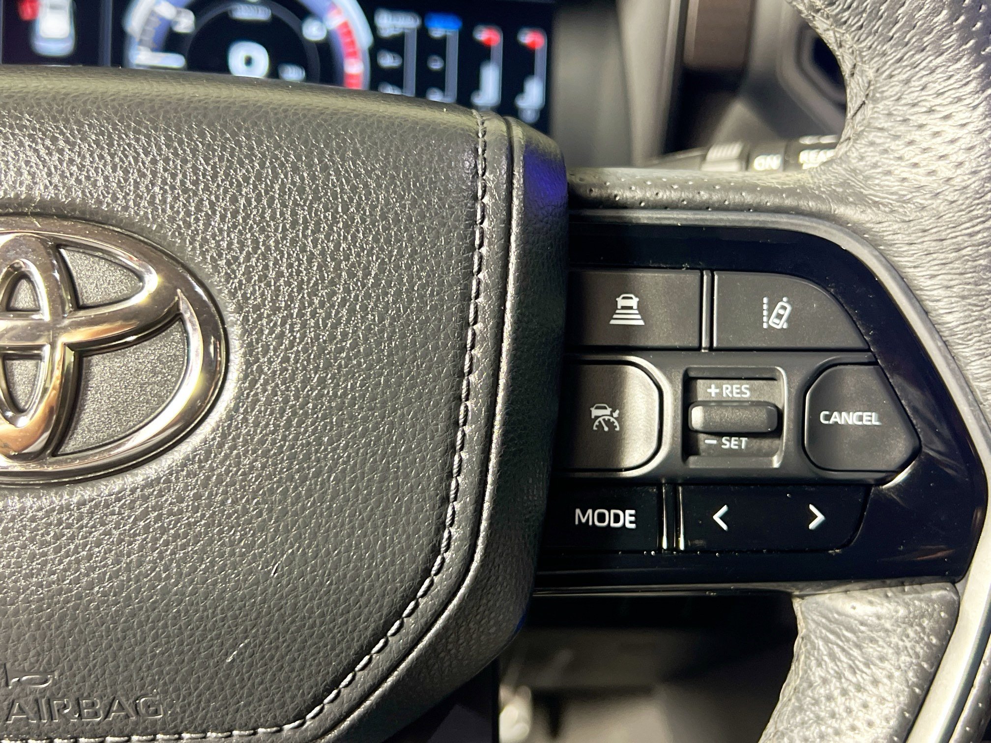 Used 2023 Toyota Sequoia TRD Pro AWD/4WD image 19