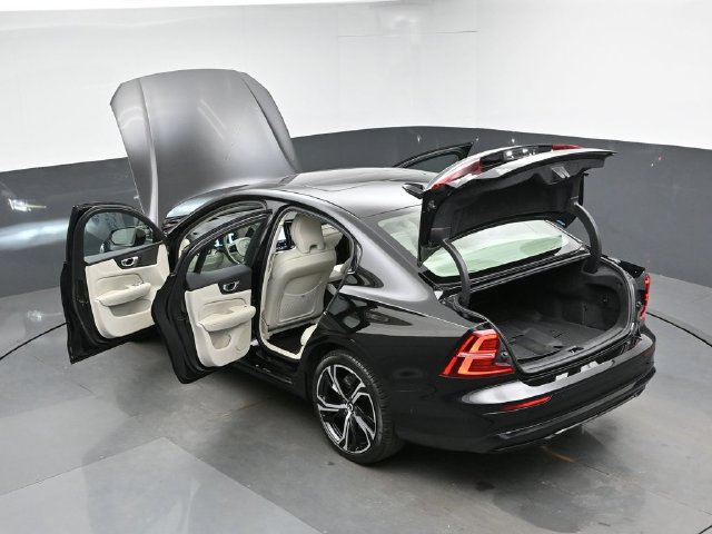 Used 2023 Volvo S60 B5 Ultimate w/ Protection Package Premier FWD image 48