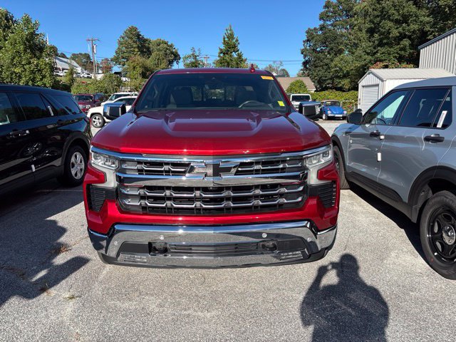 Used 2023 Chevrolet Silverado 1500 LTZ w/ LTZ Premium Package AWD/4WD image 3