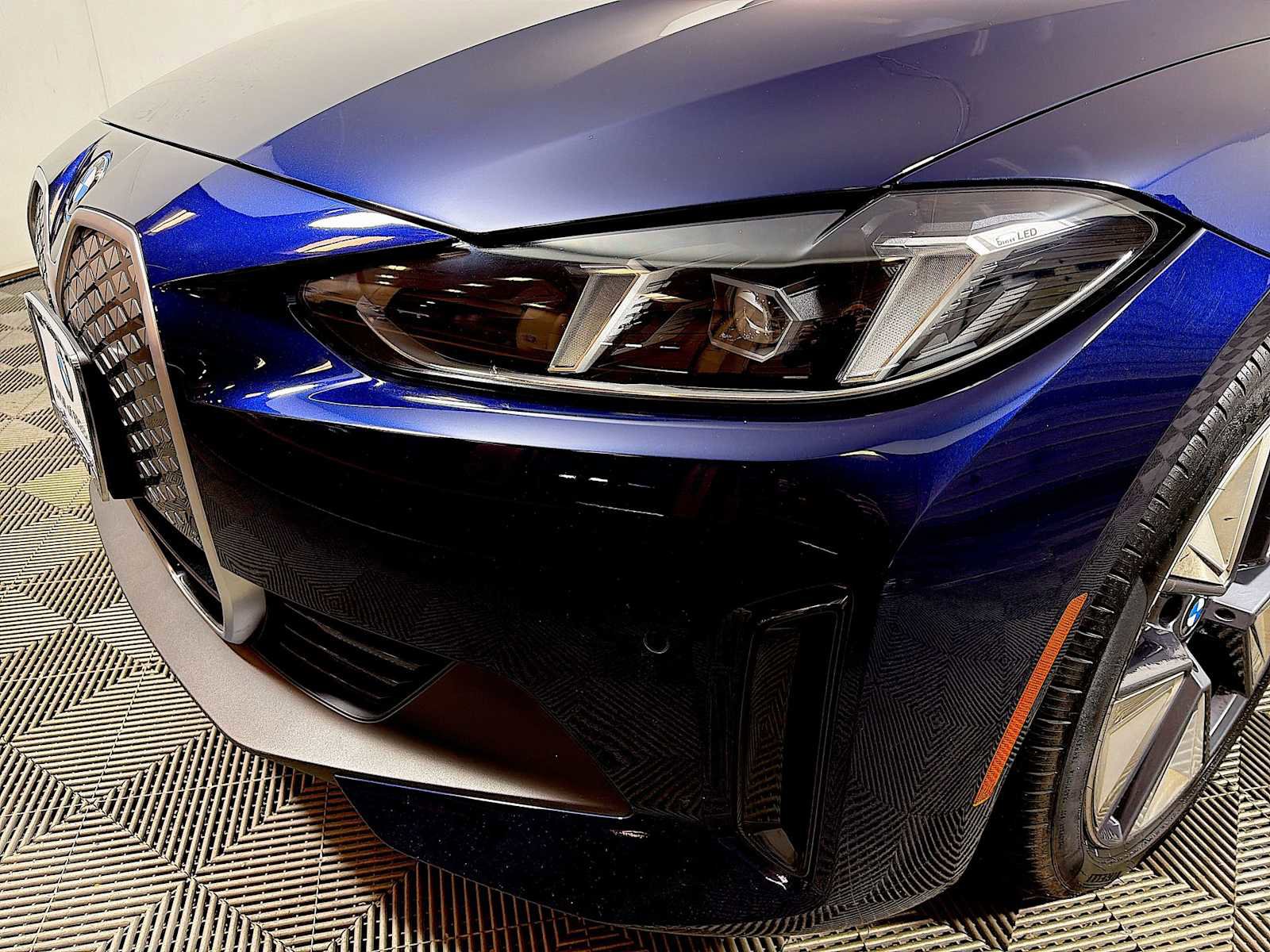 Used 2025 BMW i4 eDrive40 w/ Premium Package image 27