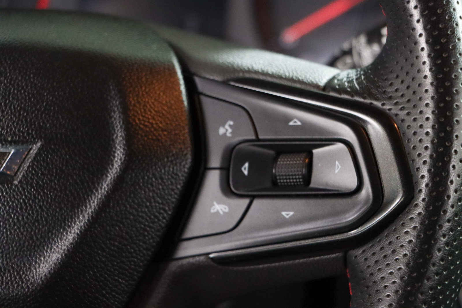 Used 2022 Chevrolet TrailBlazer RS FWD image 14