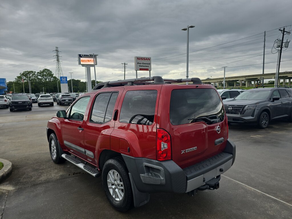 Used 2015 Nissan Xterra S w/ Value Package AWD/4WD image 4