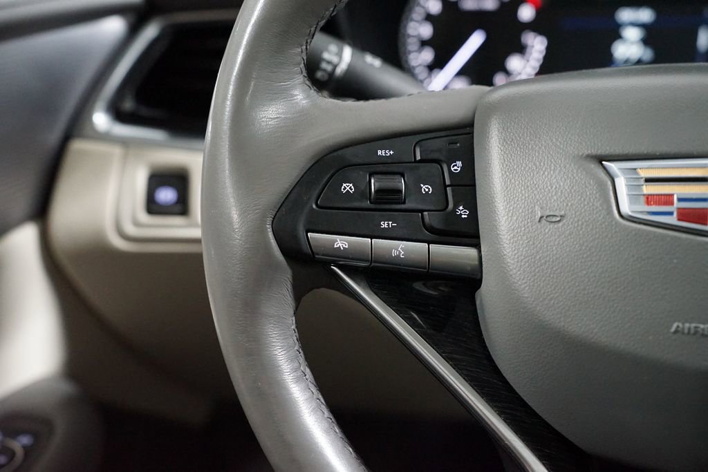 Used 2021 Cadillac XT6 Premium Luxury image 14