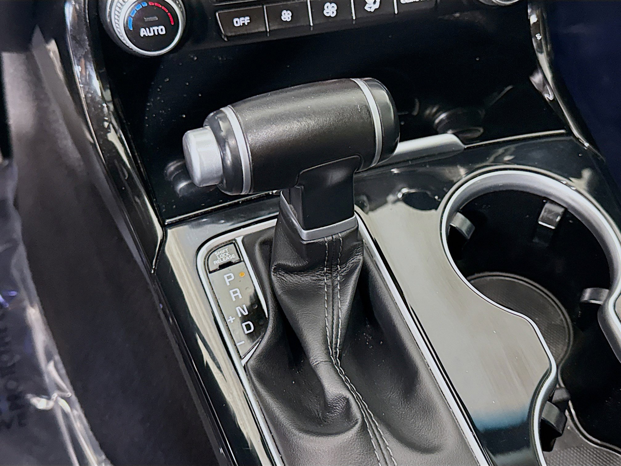 Used 2019 Kia Stinger w/ Sun & Sound Package image 20