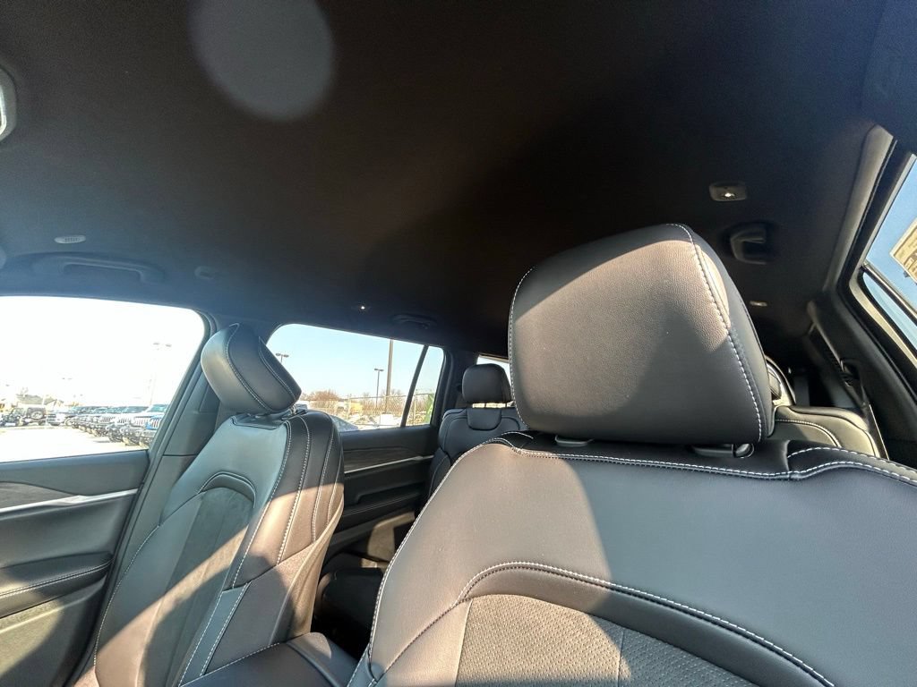 New 2026 Jeep Grand Cherokee L 4WD image 13