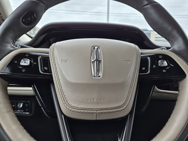 Used 2020 Lincoln Aviator Reserve w/ Equipment Group 202A image 35