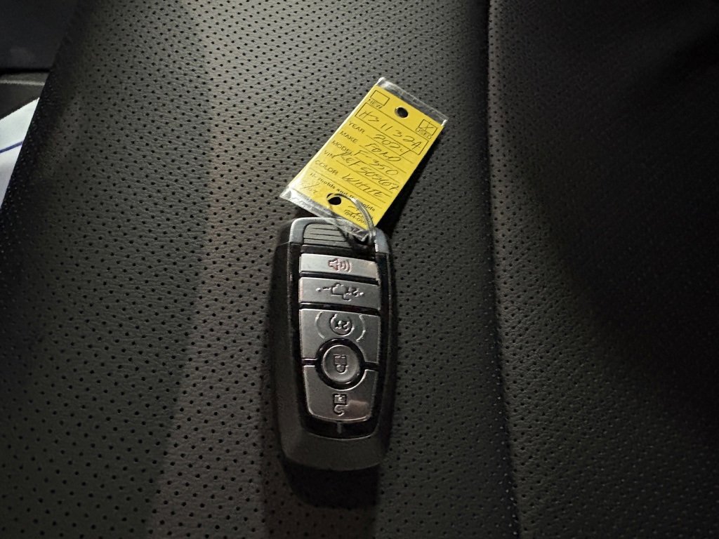 Used 2024 Ford F350 Lariat w/ Lariat Ultimate Package image 9