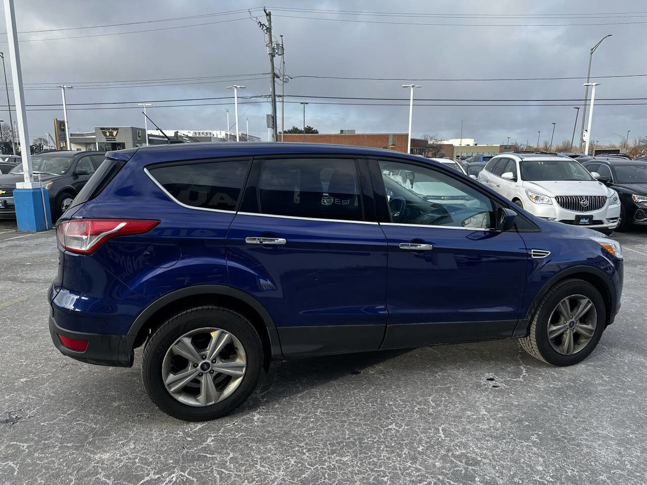 Used 2015 Ford Escape SE image 11