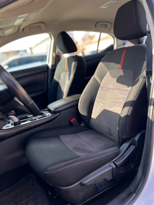 Used 2022 Nissan Sentra SR w/ Midnight Edition image 27