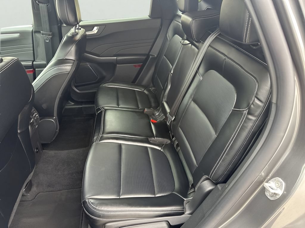 Used 2025 Ford Escape Platinum AWD/4WD image 22
