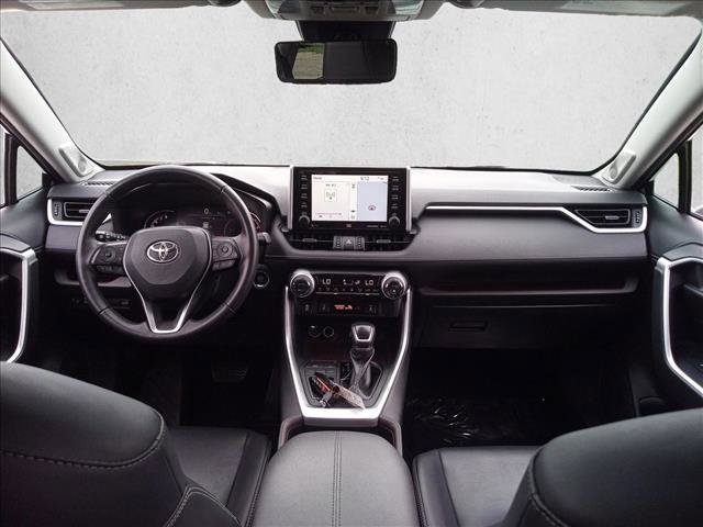 Used 2019 Toyota RAV4 Limited FWD image 18