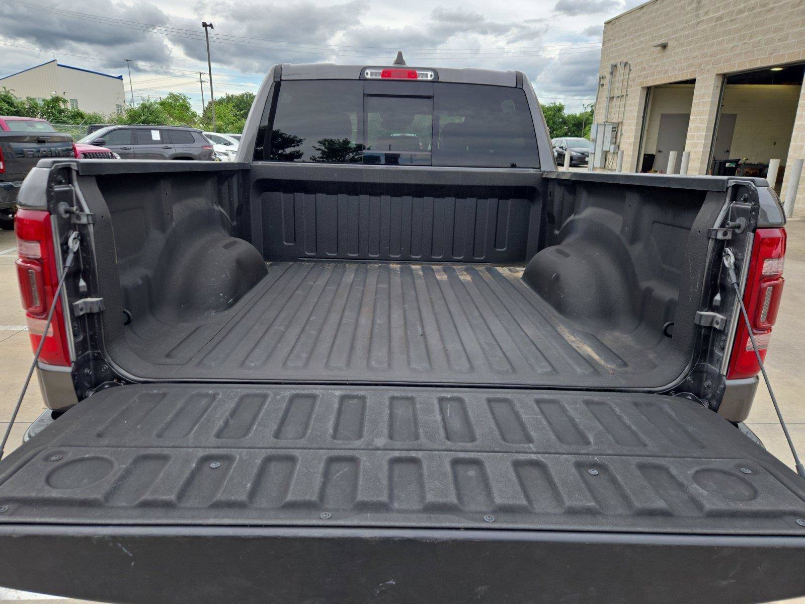 Used 2023 RAM 1500 Laramie AWD/4WD image 25