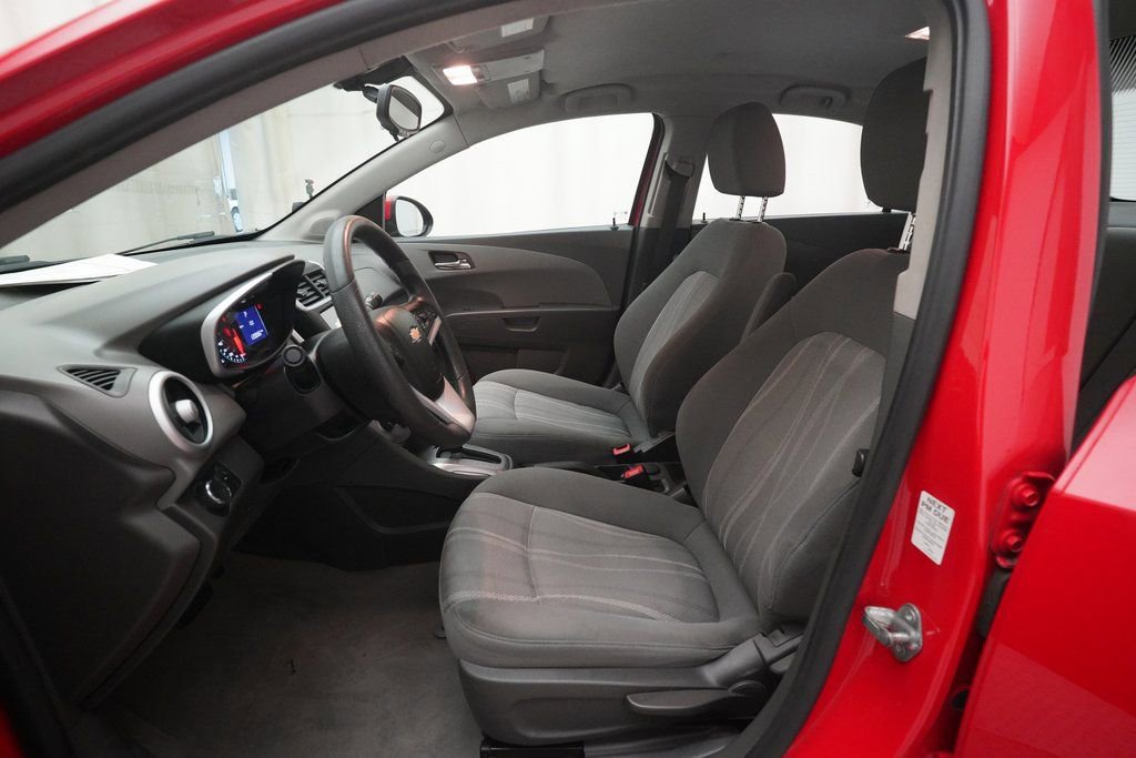 Used 2017 Chevrolet Sonic LT image 7