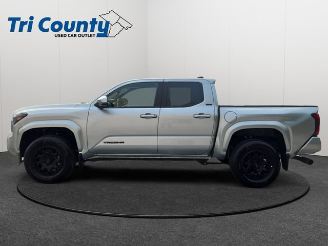 Certified 2025 Toyota Tacoma SR5 AWD/4WD image 5