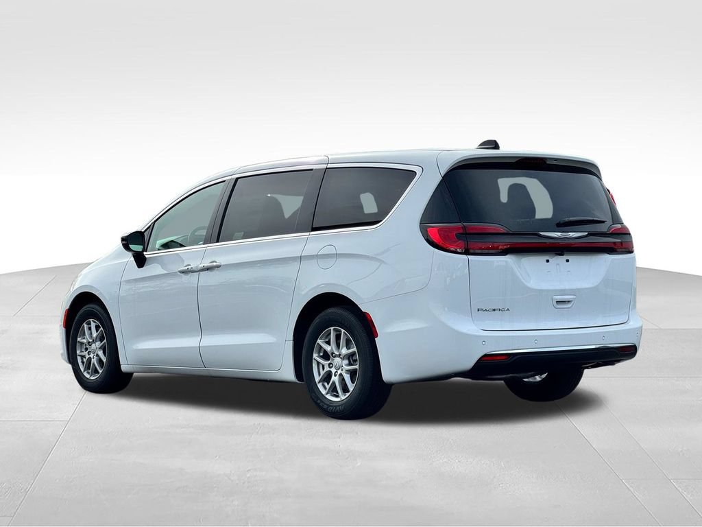 New 2026 Chrysler Pacifica Select FWD image 5