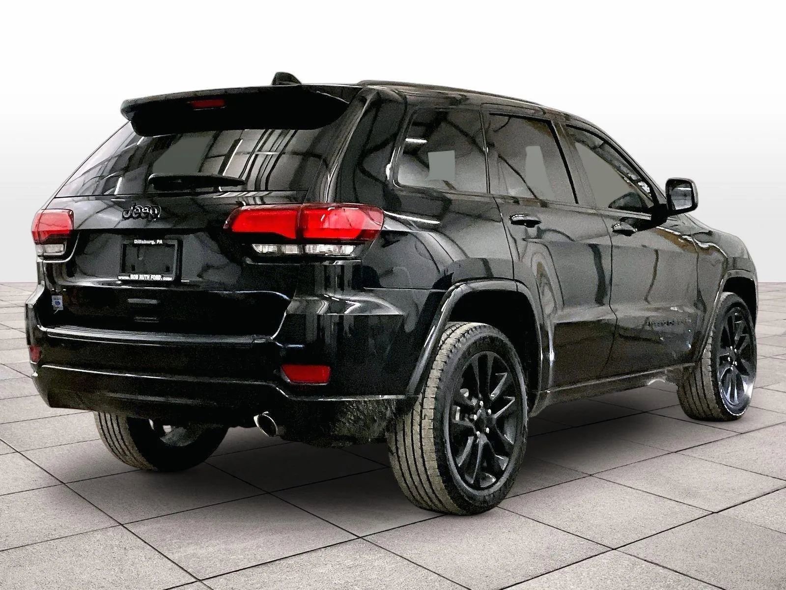 Used 2020 Jeep Grand Cherokee Altitude image 11