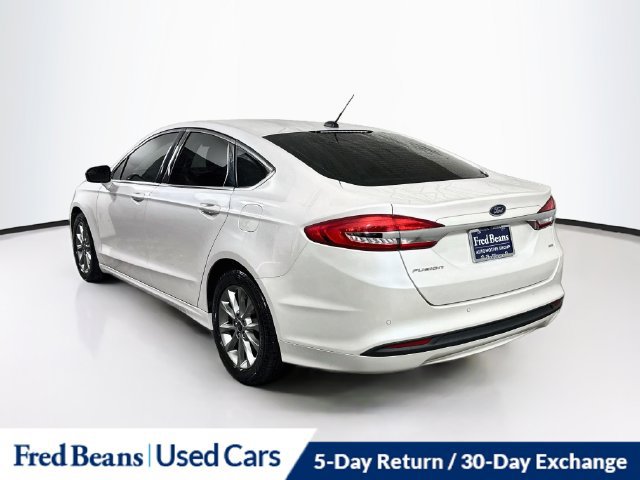 Used 2017 Ford Fusion SE w/ Fusion SE Technology Package FWD image 10