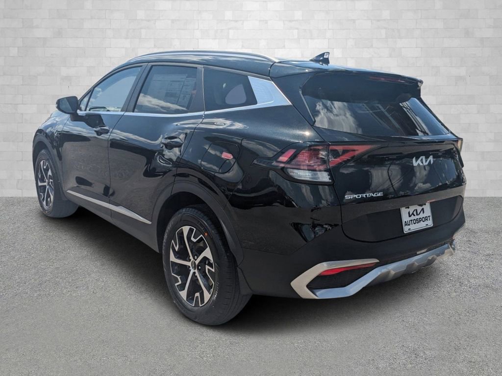 Used 2024 Kia Sportage EX image 5