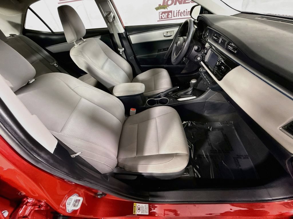 Used 2016 Toyota Corolla LE FWD image 28