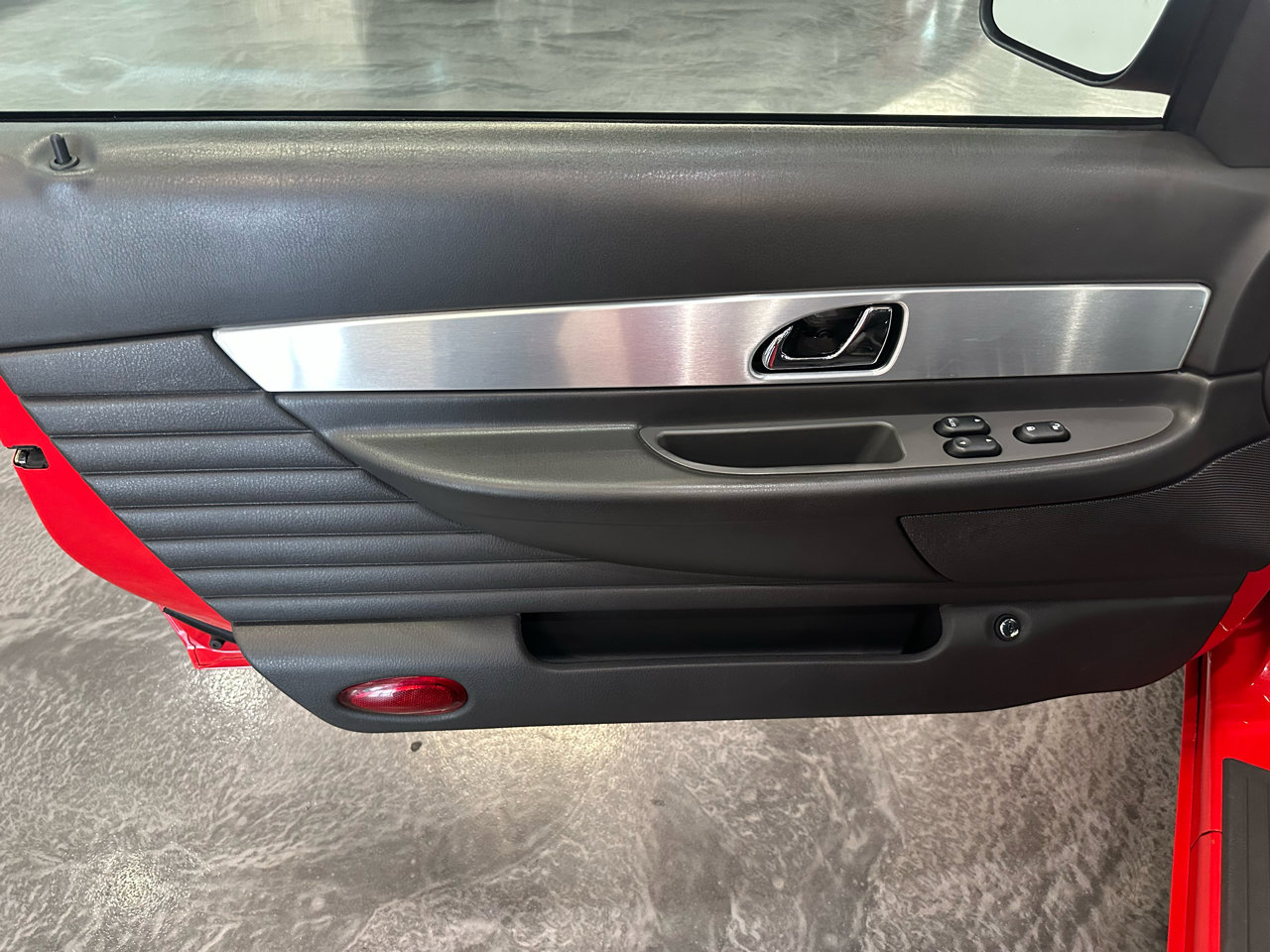 Used 2002 Ford Thunderbird image 9