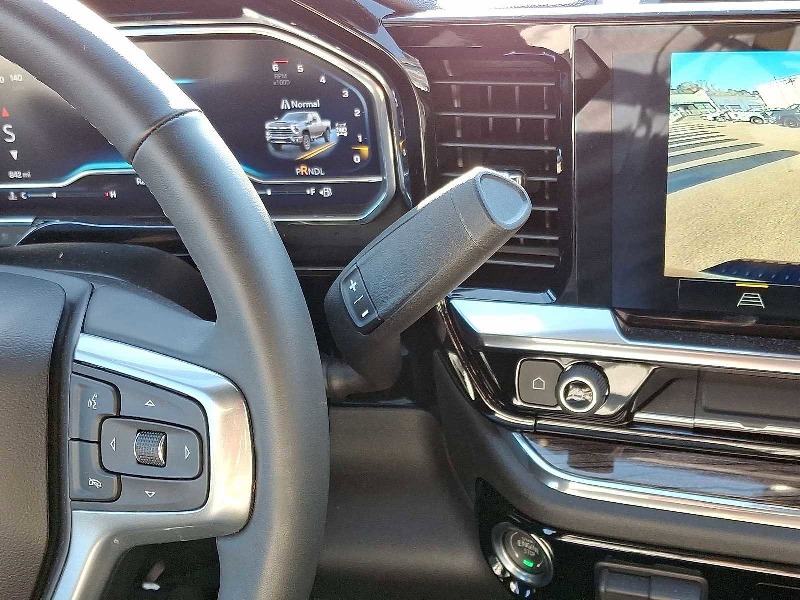 Used 2025 Chevrolet Silverado 2500 LT w/ Convenience Package image 22