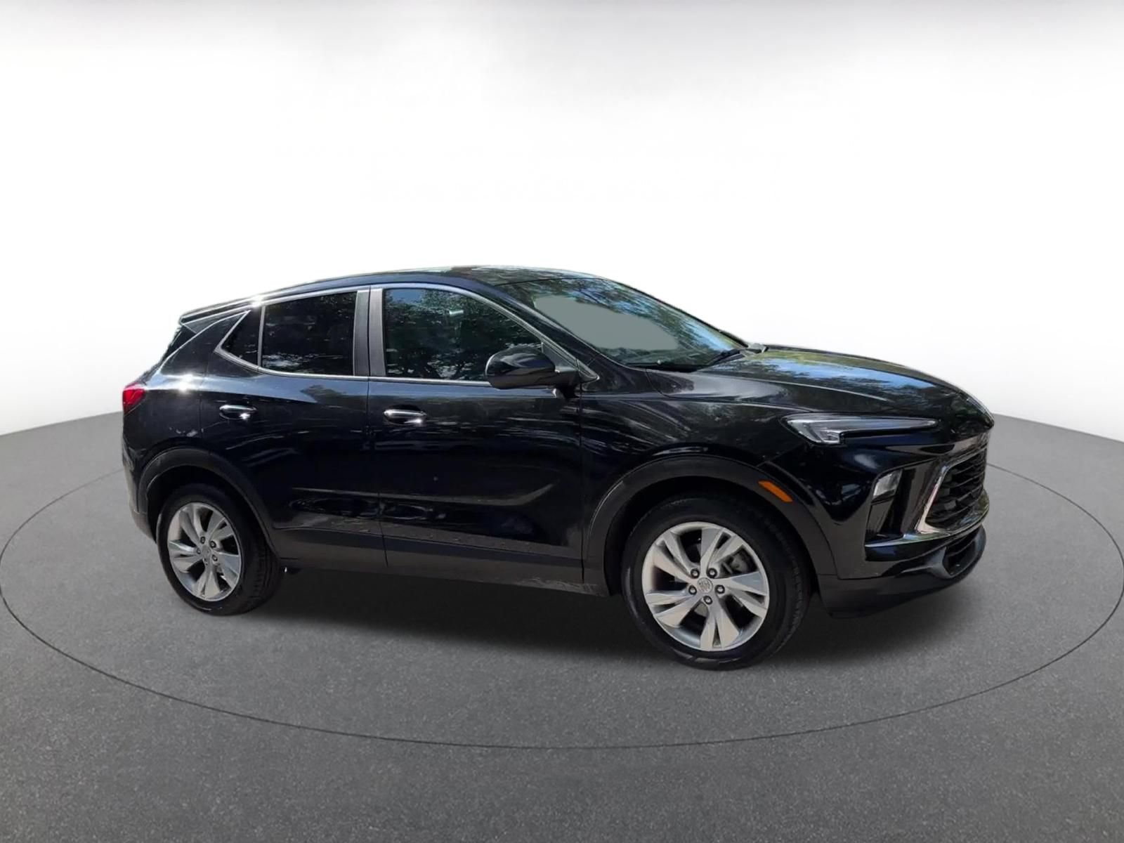 Used 2025 Buick Encore GX Preferred FWD image 2