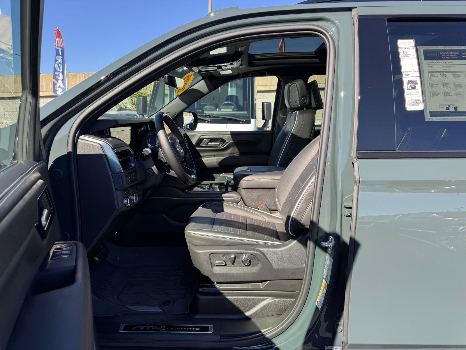 Used 2025 GMC Yukon XL AT4 Ultimate w/ LPO, Floor Liner Package AWD/4WD image 20