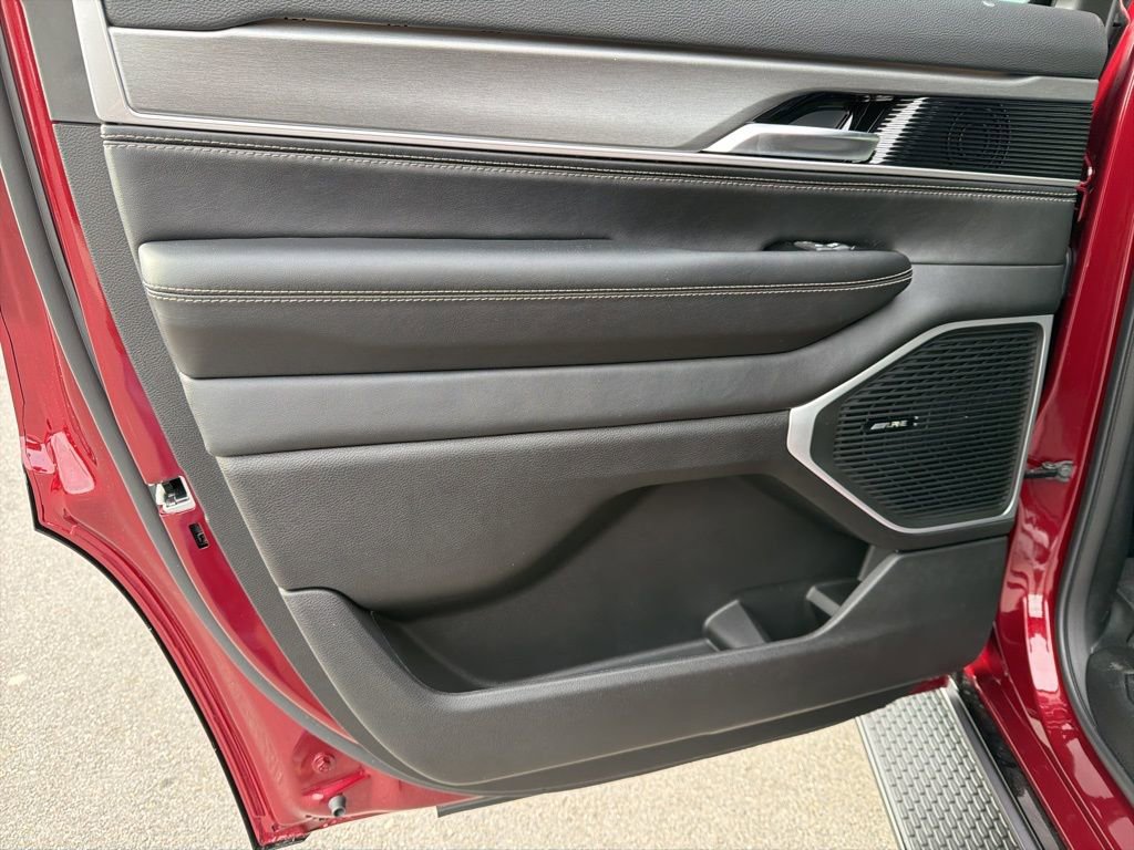 New 2026 Jeep Grand Wagoneer Limited image 28