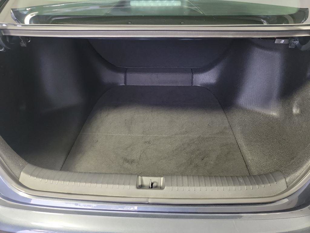 Certified 2025 Honda Accord LX image 9