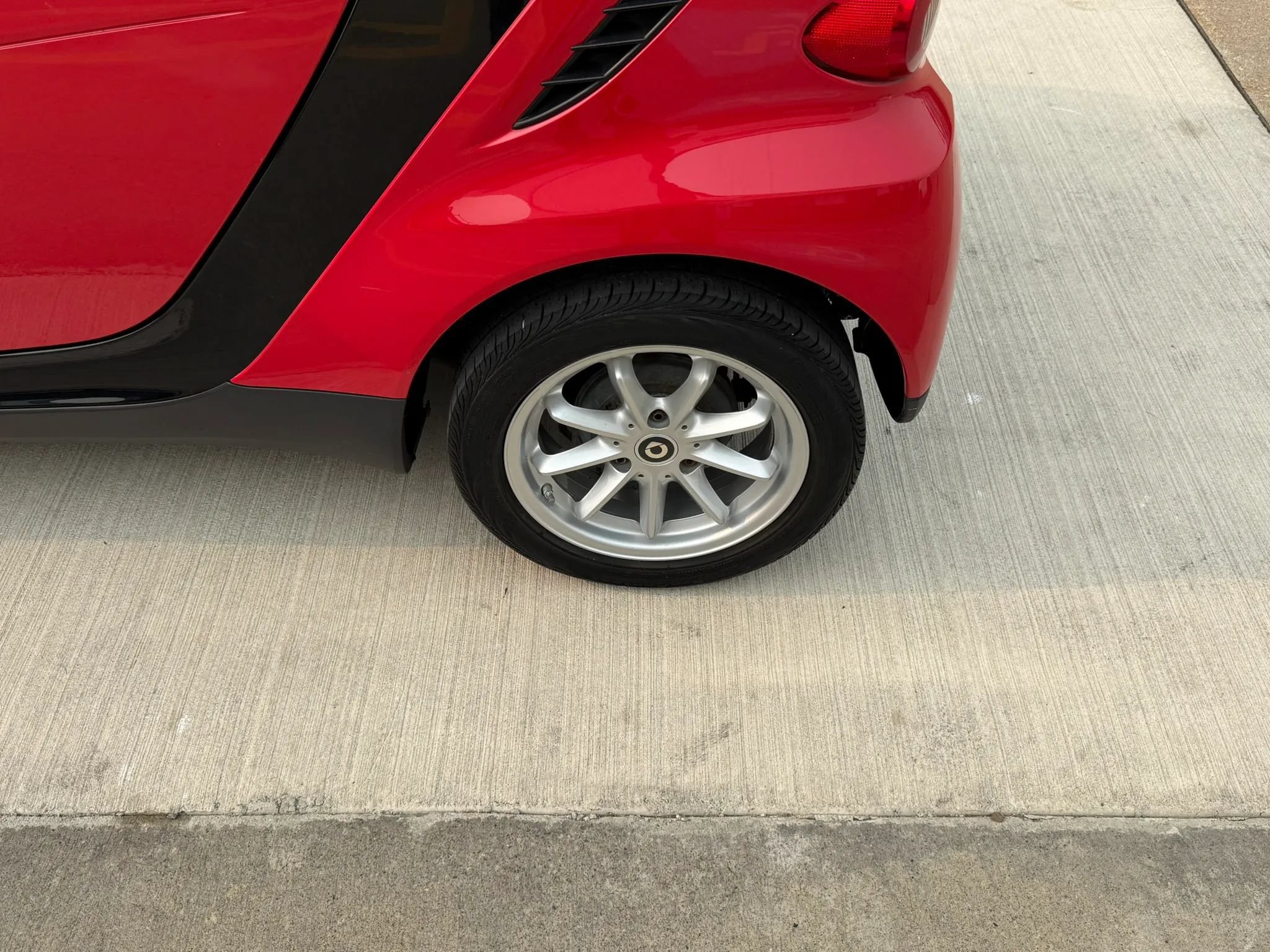 Used 2009 smart fortwo passion RWD image 32