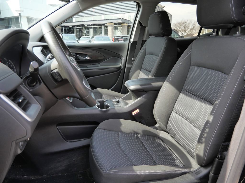 Used 2024 GMC Terrain SLE w/ Driver Convenience Package image 29