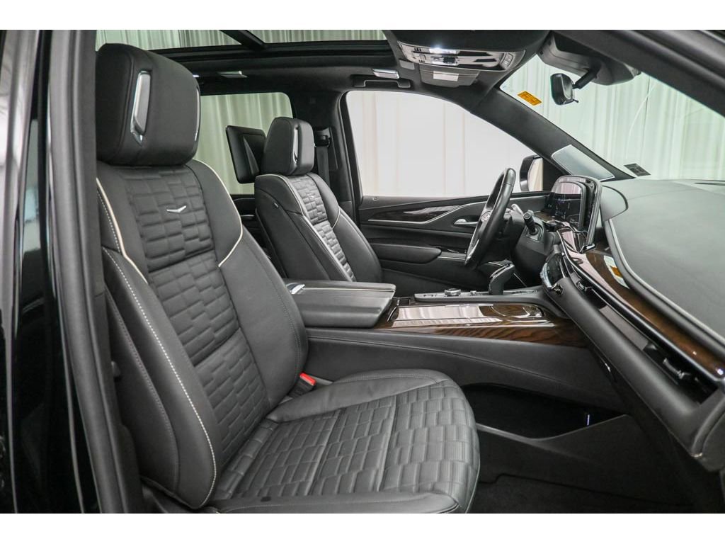 Certified 2024 Cadillac Escalade Sport Platinum w/ LPO, ONYX Package image 16