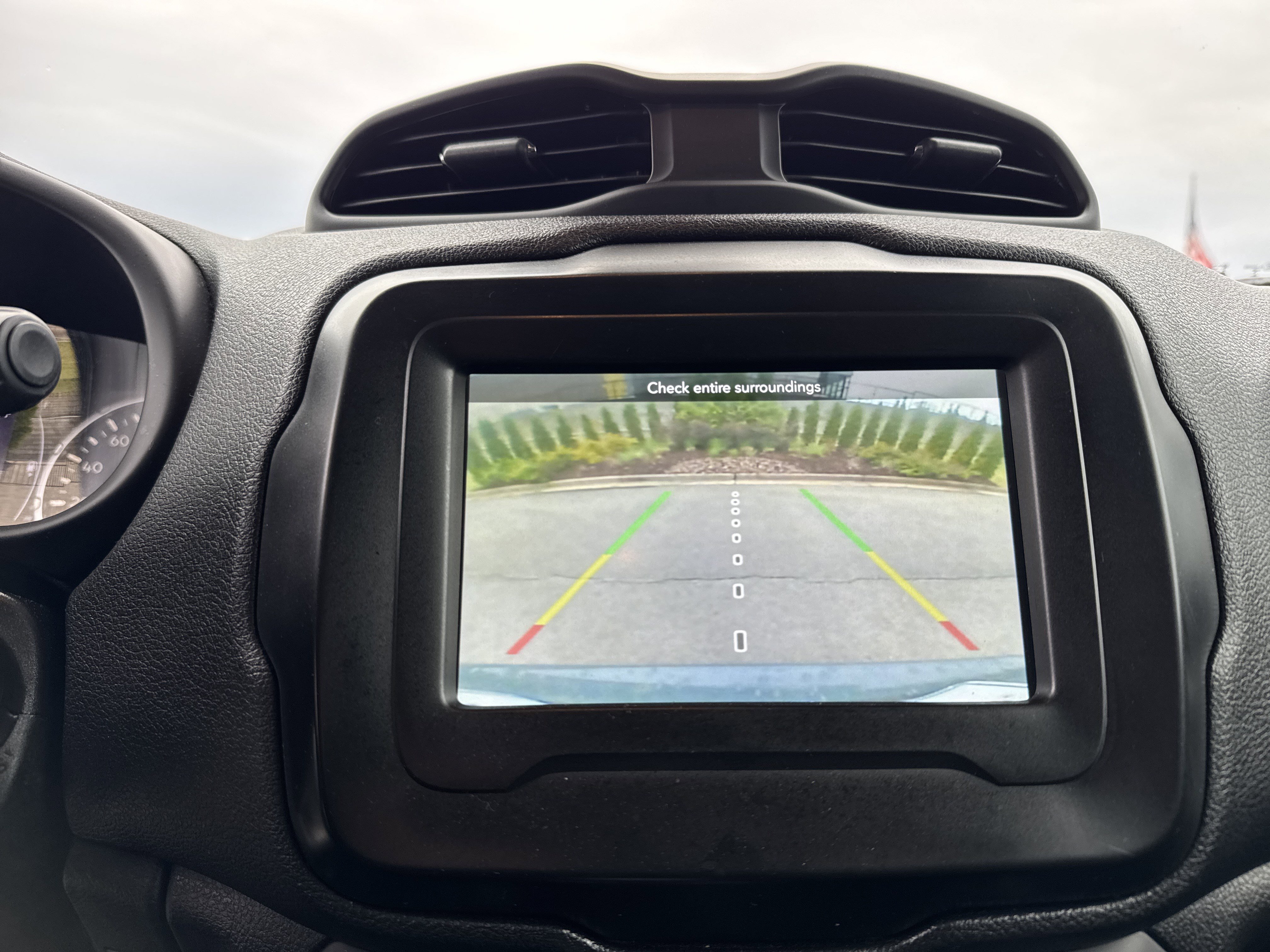 Used 2018 Jeep Renegade Altitude image 25