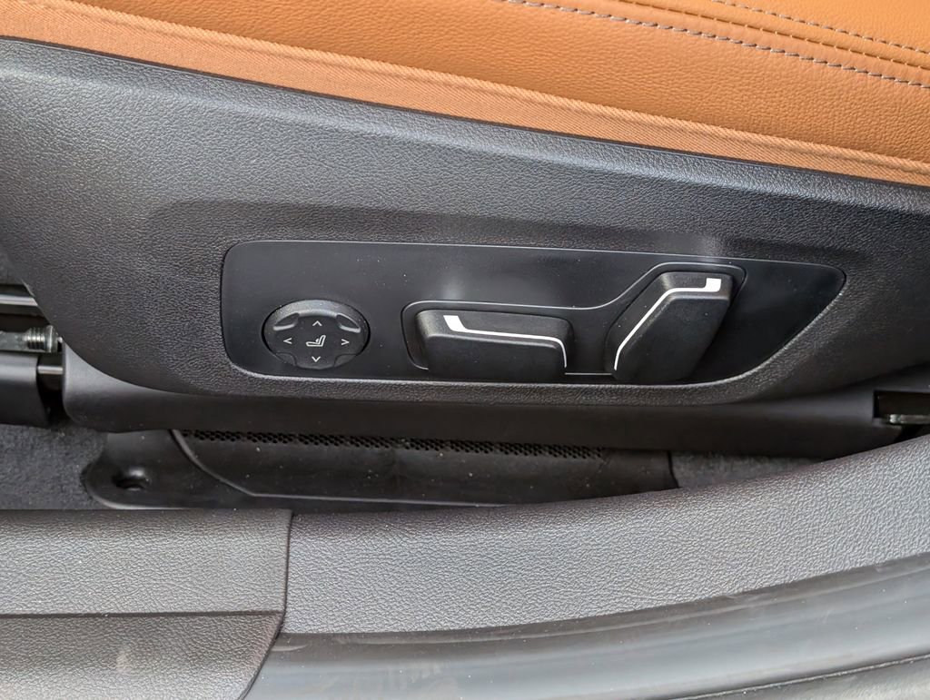 New 2026 BMW 330i xDrive Sedan w/ Premium Package image 15