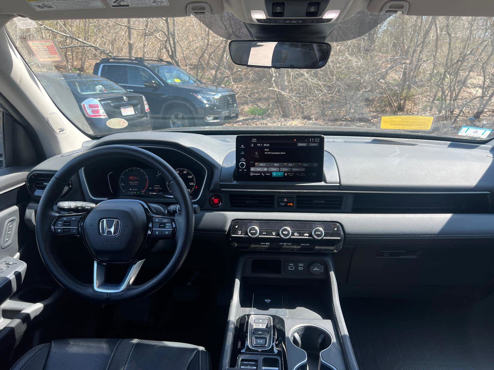 Used 2023 Honda Pilot Touring image 34