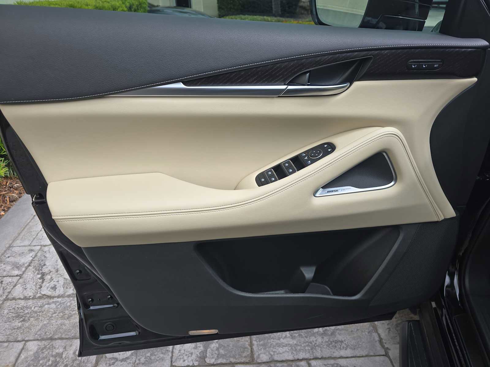 Used 2024 INFINITI QX60 Sensory w/ Vision Package image 16