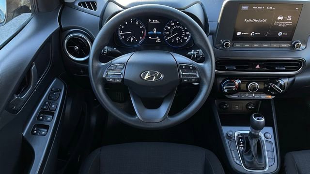 Used 2023 Hyundai Kona SEL image 18