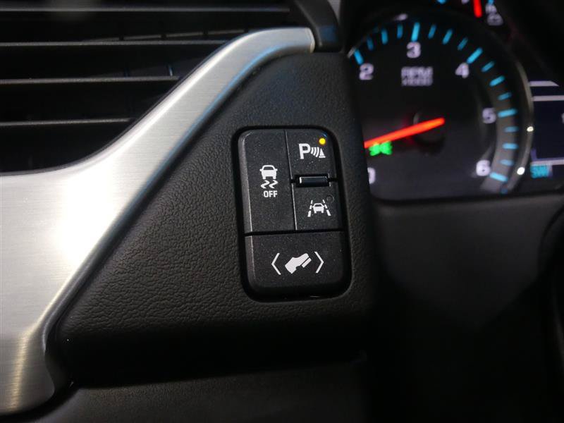 Used 2018 GMC Yukon SLT AWD/4WD image 30