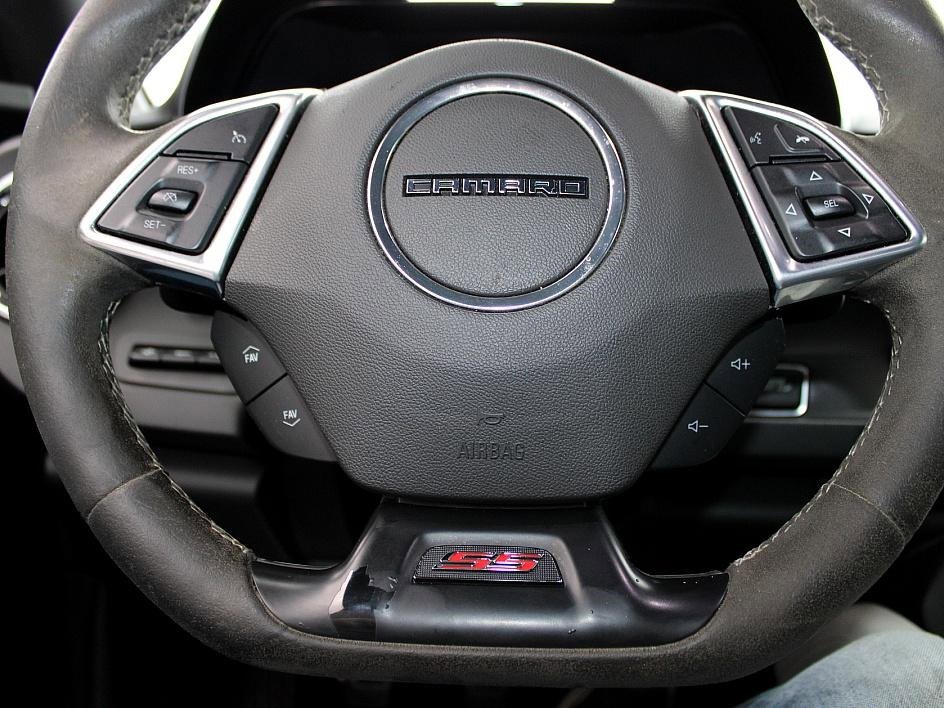 Used 2019 Chevrolet Camaro SS image 27