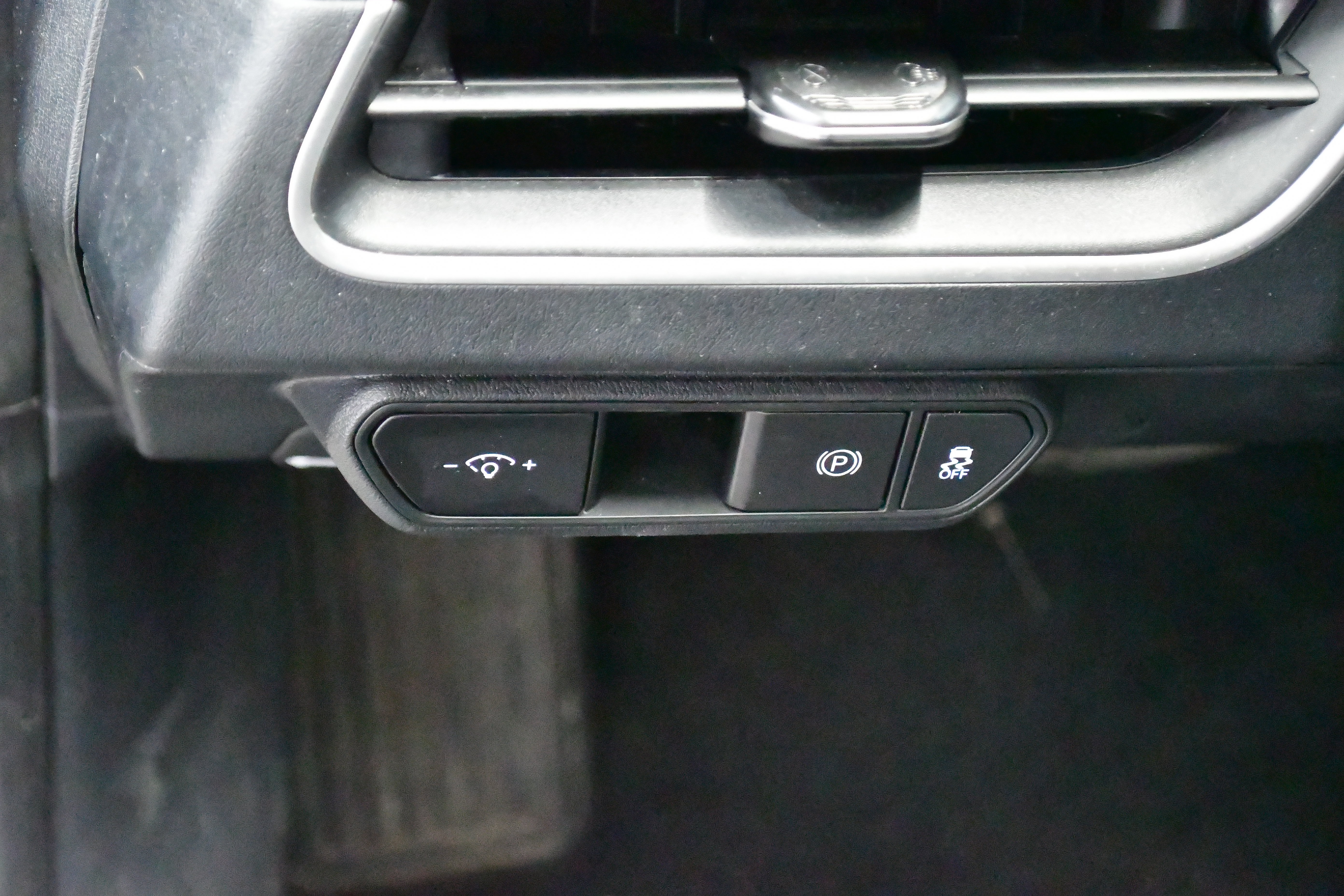 Used 2025 Kia K4 FWD image 13