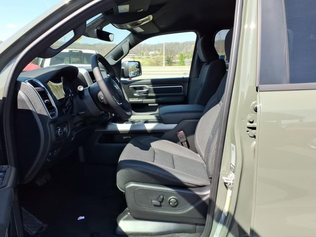 New 2026 RAM 1500 4x4 Crew Cab image 6