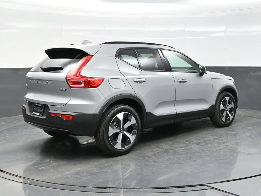 New 2026 Volvo XC40 B5 Plus w/ Protection Package Premier AWD/4WD image 7